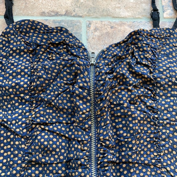 Spaghetti strap pocket dress with front zipper - Picture 5 of 8